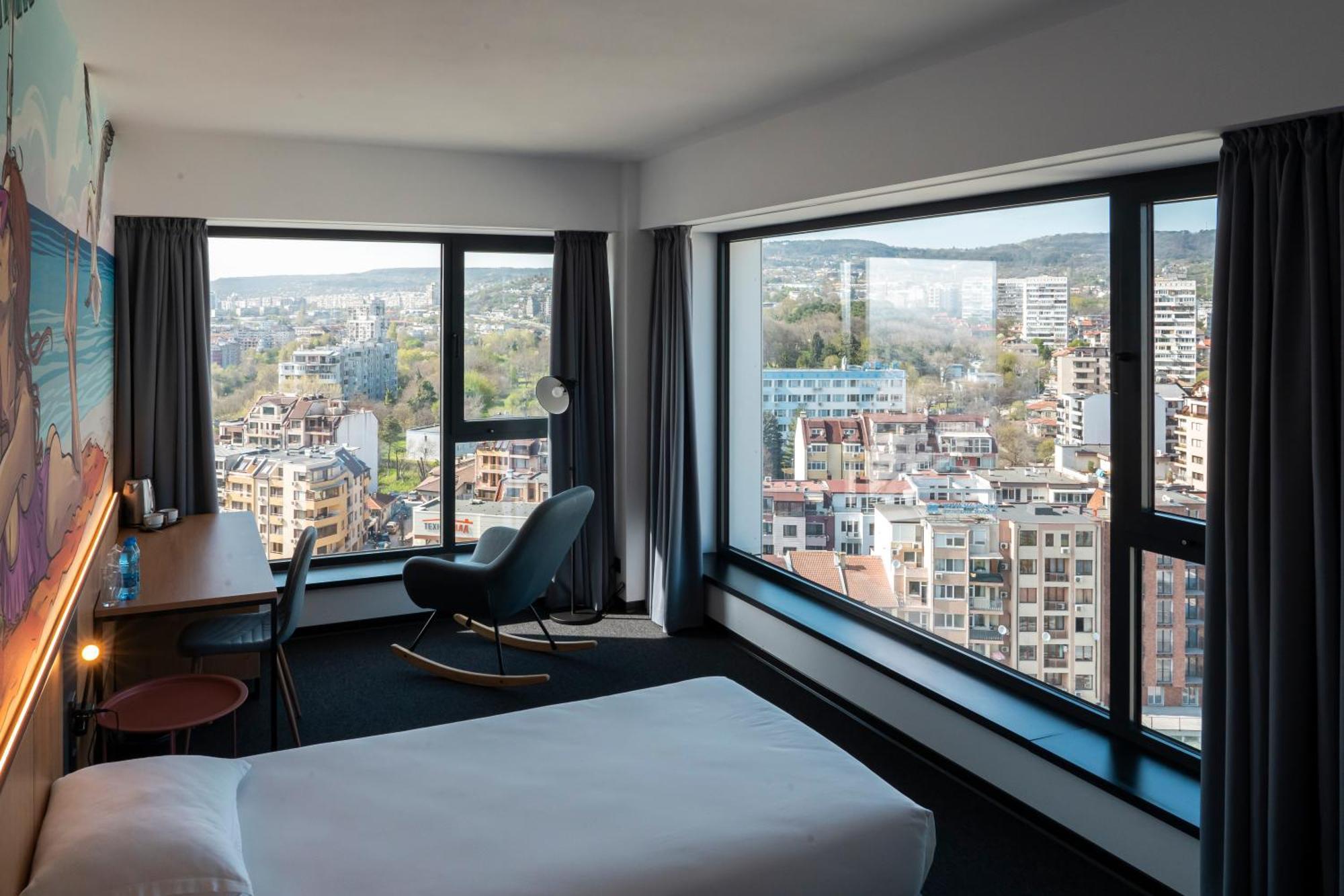 Hotel Campus 90 - Free Parking Varna Exterior photo